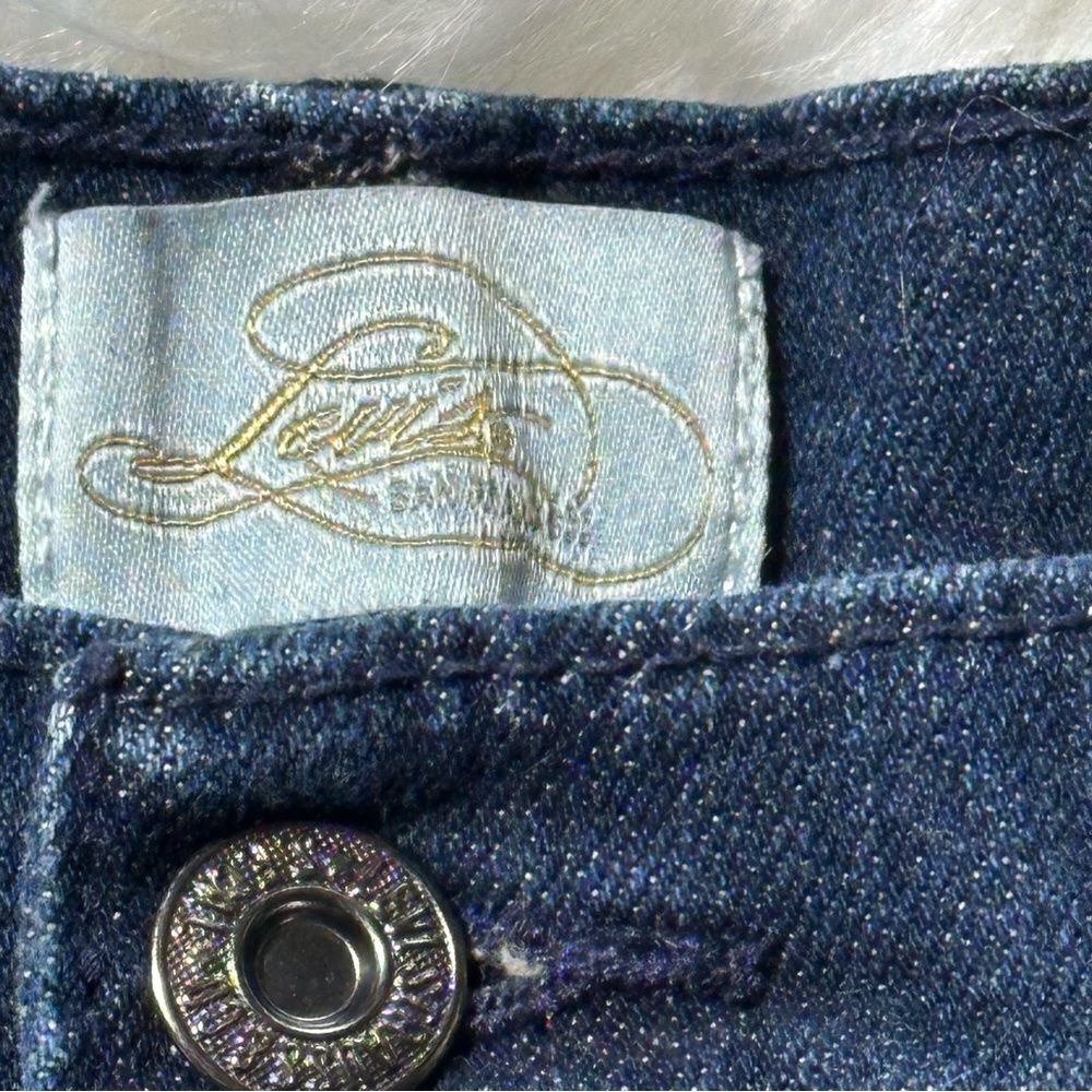 Levi's Blue Jean Shorts Relaxed Fit Mid-Length - Picture 6 of 11